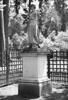 statue, image 2/2