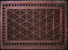 Jali (écran de fenêtre) au treillis de triangles isocèles, image 5/7