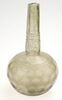 Bouteille à décor de facettes, image 2/4