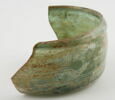 Moitié de coupelle à paroi droite et lèvre à petit bourrelet, image 2/2