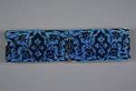 Carreau de bordure à rinceaux porteurs de fleurons bifides rumi et de médaillons polylobés fleuris, image 1/2