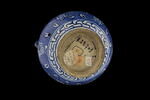 Pichet à rinceaux fleuris sur fond bleu, image 6/6