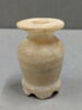 pot à kohol à collerette plate et pied, image 2/4