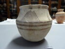 vase, image 2/2
