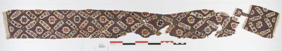 bande décorative d'habillement ; tabula ; fragments, image 1/2