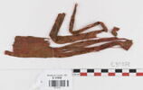 bande décorative d'habillement ; fragments, image 1/2
