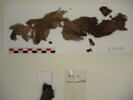 décor de textile ; deux fragments, image 2/2