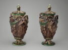 Paire d'urnes ayant appartenu à Delacroix ; décor de bacchanale, dans le gout de Clodion, image 6/15