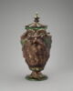 Paire d'urnes ayant appartenu à Delacroix ; décor de bacchanale, dans le gout de Clodion, image 9/15