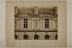 [Les deux dernières travées nord de la façade de la galerie des Sept Mètres, dans la cour Visconti], image 2/2
